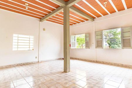 Casa à venda com 162m², 2 quartos e sem vaga