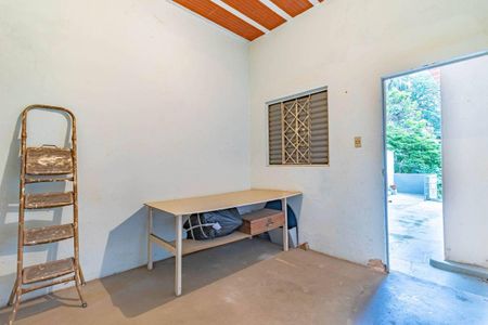 Casa à venda com 162m², 2 quartos e sem vaga