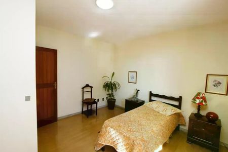 Casa à venda com 350m², 4 quartos e 2 vagas