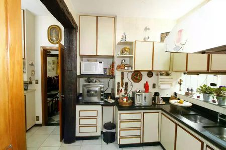 Casa à venda com 350m², 4 quartos e 2 vagas