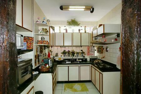 Casa à venda com 350m², 4 quartos e 2 vagas