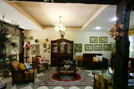 Casa à venda com 350m², 4 quartos e 2 vagas
