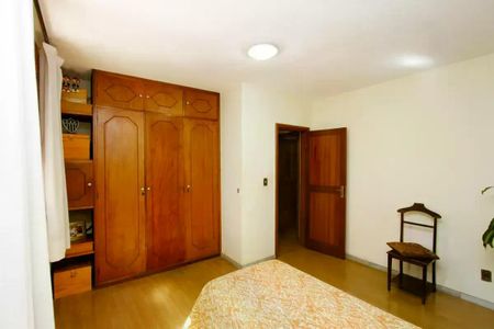 Casa à venda com 350m², 4 quartos e 2 vagas