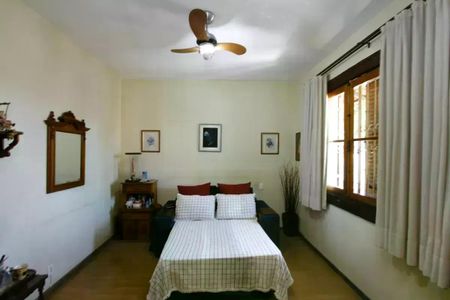 Casa à venda com 350m², 4 quartos e 2 vagas