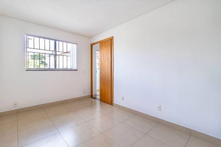 Casa à venda com 3 quartos, 500m² em Sagrada Família, Belo Horizonte