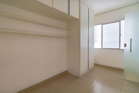 Casa à venda com 3 quartos, 500m² em Sagrada Família, Belo Horizonte