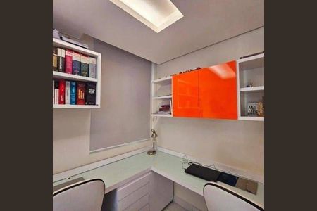 Apartamento à venda com 130m², 2 quartos e 3 vagas
