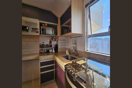 Apartamento à venda com 130m², 2 quartos e 3 vagas