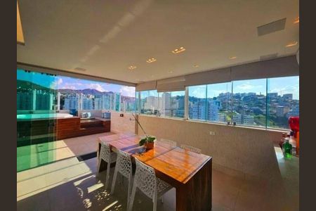 Apartamento à venda com 130m², 2 quartos e 3 vagas