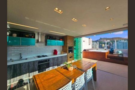 Apartamento à venda com 130m², 2 quartos e 3 vagas