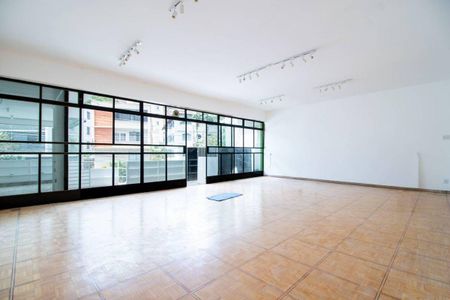 Casa à venda com 4 quartos, 696m² em Sion, Belo Horizonte