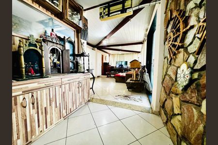 Casa à venda com 1200m², 13 quartos e 5 vagas