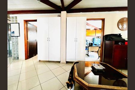 Casa à venda com 1200m², 13 quartos e 5 vagas