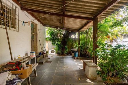 Casa à venda com 458m², 8 quartos e 2 vagas