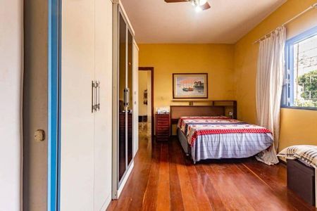 Casa à venda com 8 quartos, 458m² em Serra, Belo Horizonte