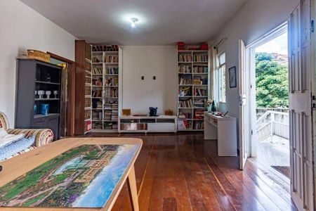 Casa à venda com 458m², 8 quartos e 2 vagas