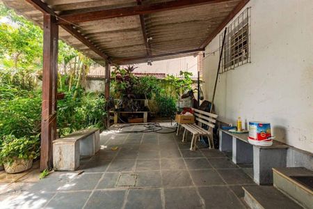 Casa à venda com 458m², 8 quartos e 2 vagas
