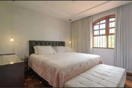 Casa à venda com 4 quartos, 323m² em São Bento, Belo Horizonte