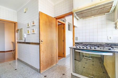 Apartamento à venda com 300m², 4 quartos e 4 vagas