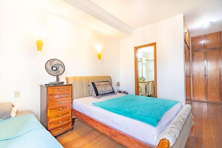 Apartamento à venda com 300m², 4 quartos e 4 vagas