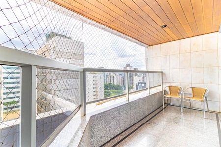 Apartamento à venda com 300m², 4 quartos e 4 vagas