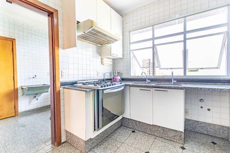 Apartamento à venda com 300m², 4 quartos e 4 vagas