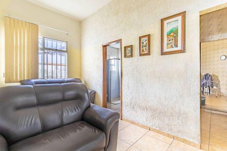 Casa à venda com 4 quartos, 330m² em Lagoinha, Belo Horizonte