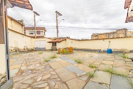 Casa à venda com 330m², 4 quartos e 7 vagas