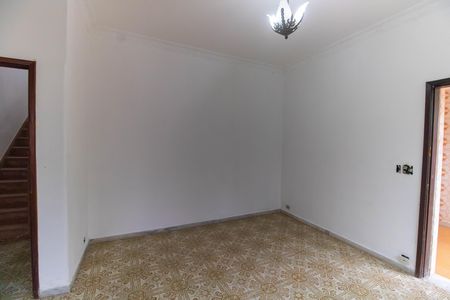 Casa à venda com 141m², 5 quartos e 2 vagas Casa à venda com 141m², 5 quartos e 2 vagasSala