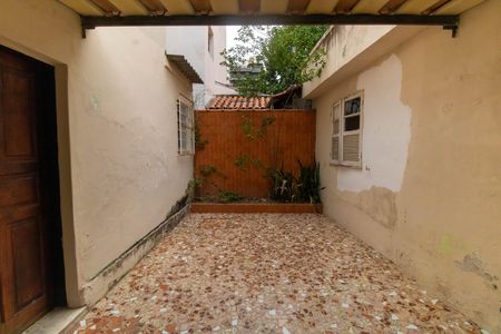 Casa à venda com 141m², 5 quartos e 2 vagas Casa à venda com 141m², 5 quartos e 2 vagasÁrea externa