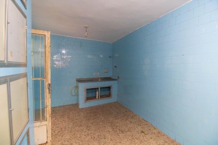 Casa à venda com 141m², 5 quartos e 2 vagas Casa à venda com 141m², 5 quartos e 2 vagasCozinha
