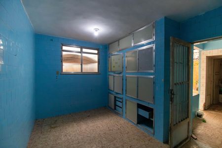 Casa à venda com 141m², 5 quartos e 2 vagas Casa à venda com 141m², 5 quartos e 2 vagasCozinha