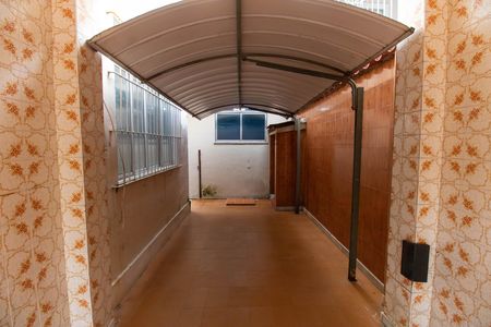 Casa à venda com 141m², 5 quartos e 2 vagas Casa à venda com 141m², 5 quartos e 2 vagasGaragem