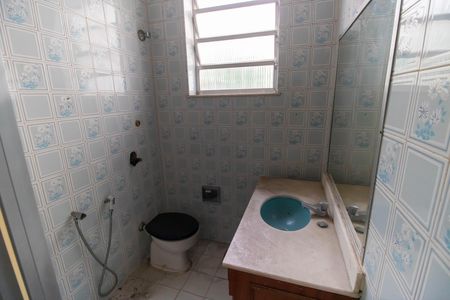 Casa à venda com 141m², 5 quartos e 2 vagas Casa à venda com 141m², 5 quartos e 2 vagasBanheiro 1