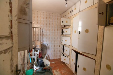 Casa à venda com 141m², 5 quartos e 2 vagas Casa à venda com 141m², 5 quartos e 2 vagasQuarto de Serviço
