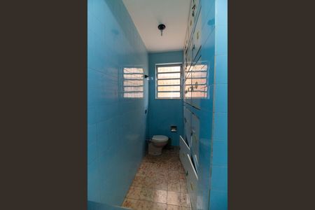 Casa à venda com 141m², 5 quartos e 2 vagas Casa à venda com 141m², 5 quartos e 2 vagasBanheiro 2