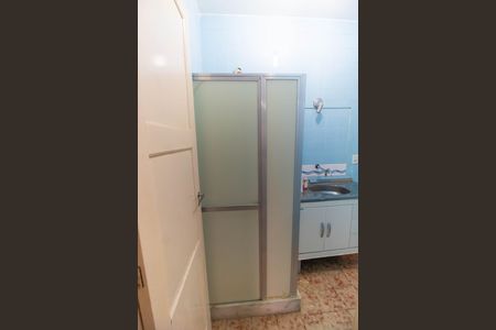 Casa à venda com 141m², 5 quartos e 2 vagas Casa à venda com 141m², 5 quartos e 2 vagasBanheiro 2