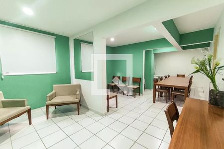 Apartamento para alugar com 44m², 2 quartos e 1 vaga Apartamento para alugar com 44m², 2 quartos e 1 vagaÁrea comum - Salão de festas