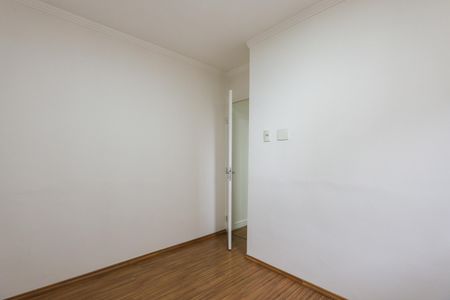Quarto 1 de apartamento para alugar com 2 quartos, 44m² em Vila Pirajussara, São Paulo