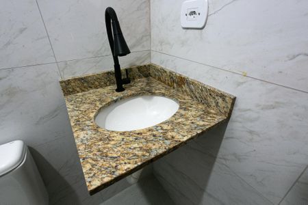 Banheiro de kitnet/studio para alugar com 1 quarto, 21m² em Vila Matilde, São Paulo