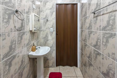 Casa para alugar com 168m², 3 quartos e 3 vagasBanheiro 