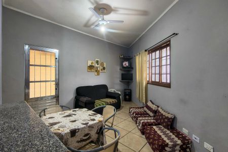 Sala de casa para alugar com 3 quartos, 168m² em Solemar, Praia Grande