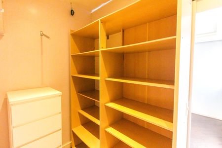 Casa para alugar com 66m², 1 quarto e 1 vaga Casa para alugar com 66m², 1 quarto e 1 vagaCloset da Suíte