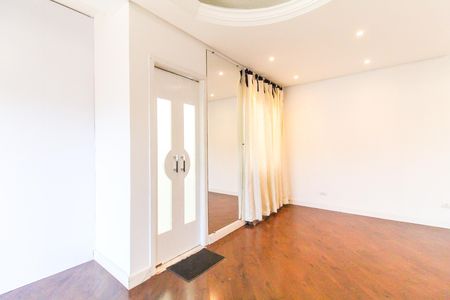 Casa para alugar com 66m², 1 quarto e 1 vaga Casa para alugar com 66m², 1 quarto e 1 vagaSuíte