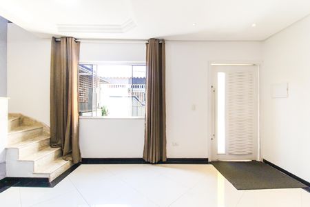 Casa para alugar com 1 quarto, 66m² em Conjunto Residencial José Bonifácio, São Paulo