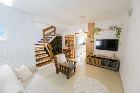 Casa para alugar com 207m², 2 quartos e 2 vagas Casa para alugar com 207m², 2 quartos e 2 vagasSala