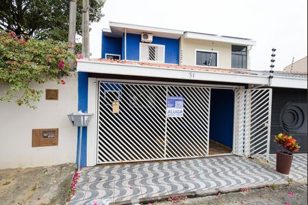 Casa para alugar com 207m², 2 quartos e 2 vagas Casa para alugar com 207m², 2 quartos e 2 vagasFachada da Casa