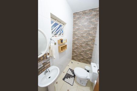 Casa para alugar com 207m², 2 quartos e 2 vagas Casa para alugar com 207m², 2 quartos e 2 vagasBanheiro de serviço