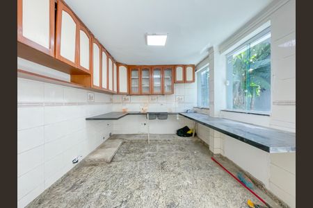 Casa à venda com 320m², 3 quartos e 4 vagasCozinha