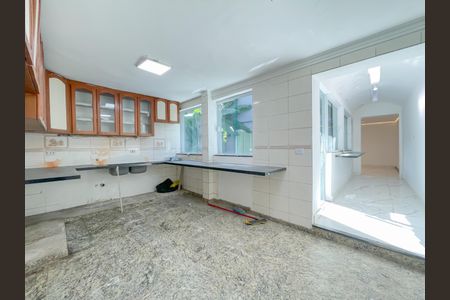 Casa à venda com 320m², 3 quartos e 4 vagasCozinha